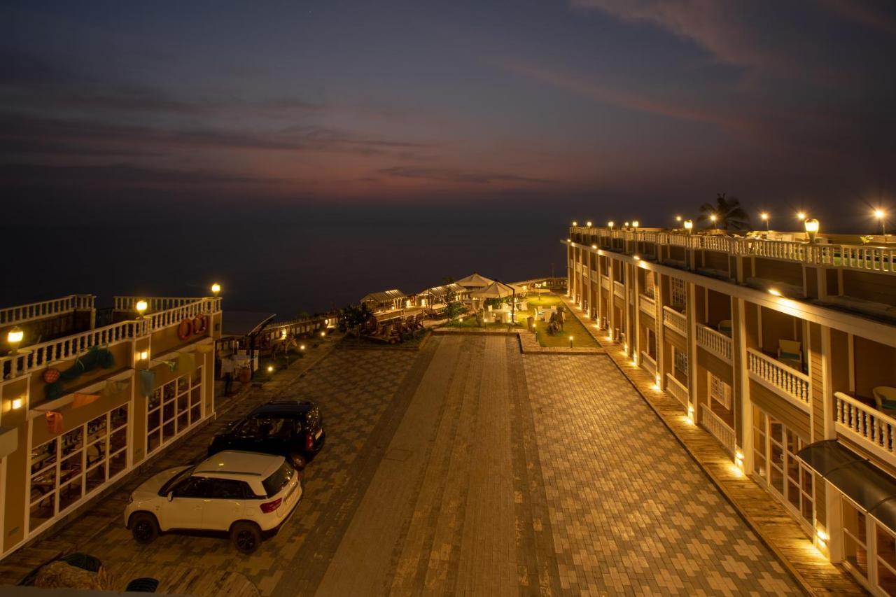 State Beach Resort And Spa Kannúr Kültér fotó