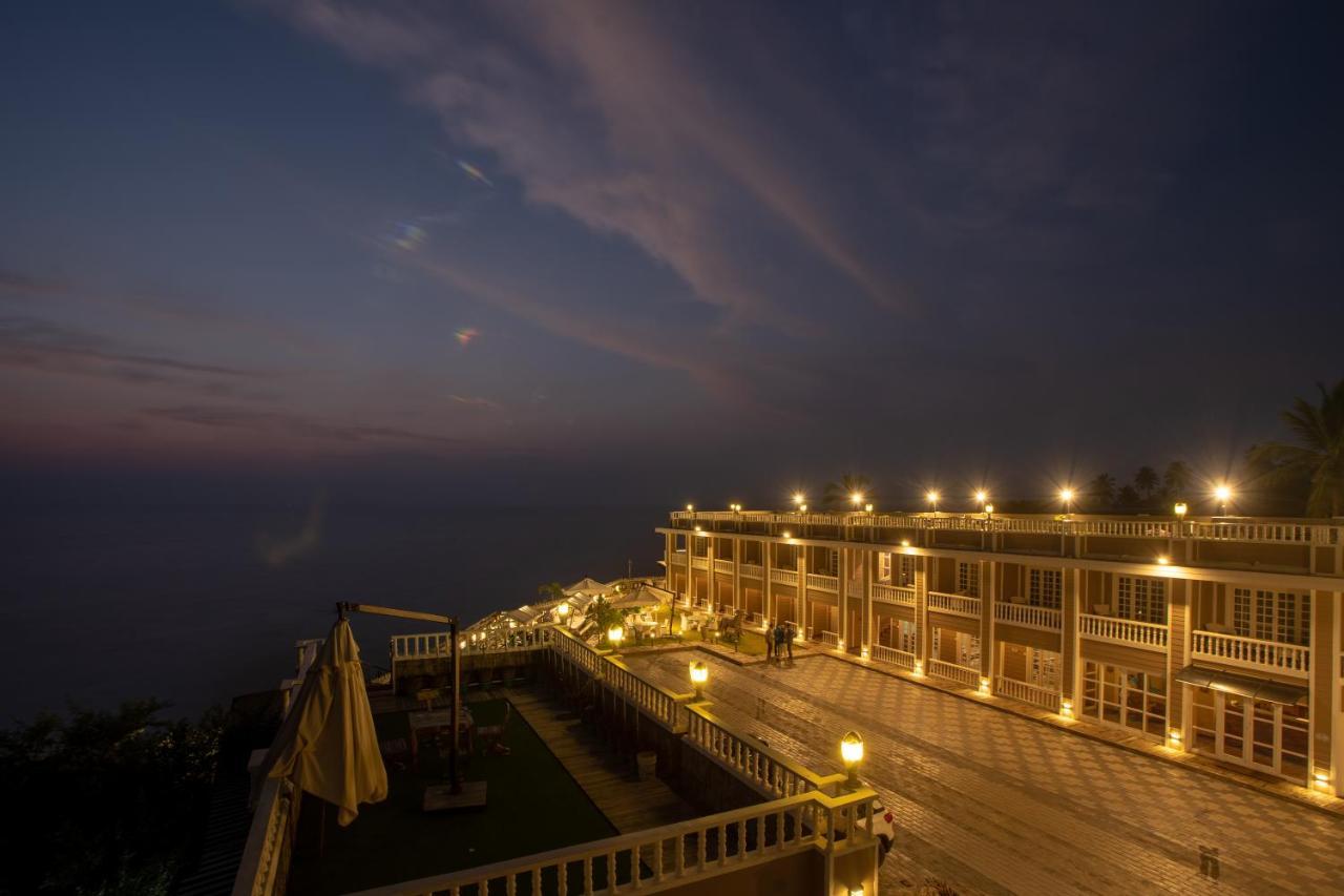 State Beach Resort And Spa Kannúr Kültér fotó